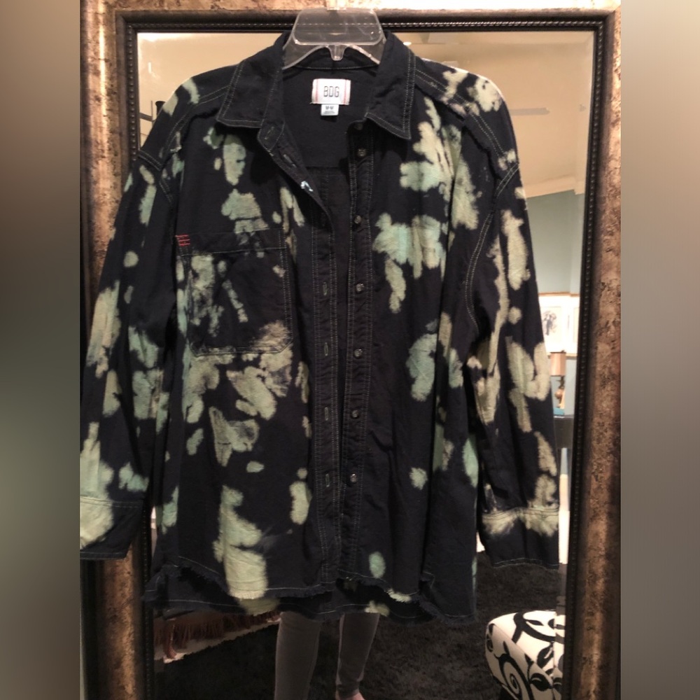 Urban Outfitters tie dye oversized shirt size M.  NWOT